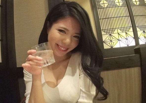優しいふりして話を聞くのがナンパ師の手口！安心して体を開いてくれる！さらに酒の勢いで挑発して激しいSEXでフィニッシュ！
