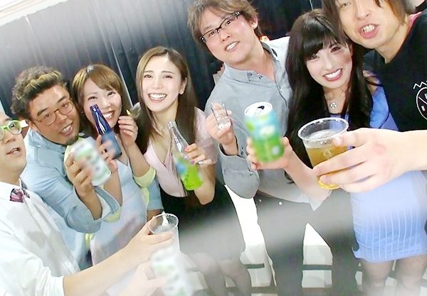 エロナースと合コン。酒飲んだら即エッチOK！？ハチャメチャ大乱交で女性陣もユルユルで挿入しまくりww