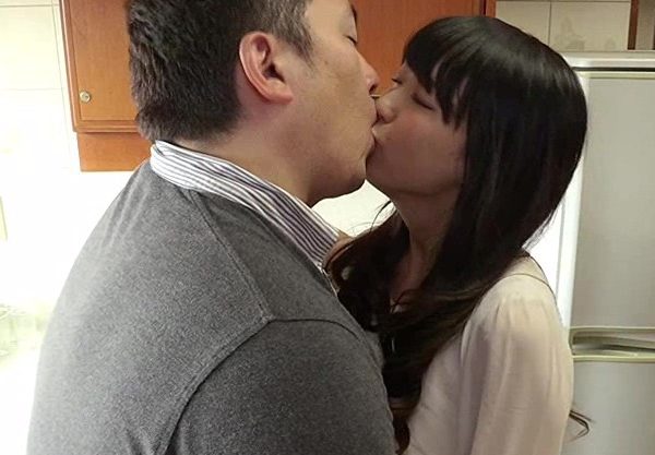 母親の熟れたカラダと娘の若いカラダのどちらか選べないから両方味わうとか・・。