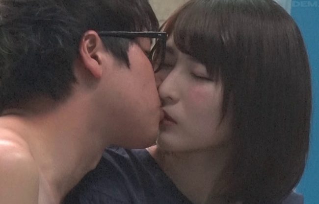 「悩める男性のフォロー」と声掛けして誘導。優しい人妻が「力になれるなら♡」と無茶なお願いをきいてくれましたww