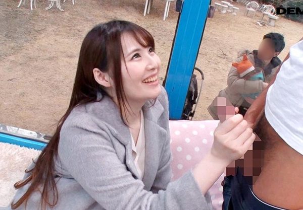 心優しい子持ちのママさんを誘導。妻に挿入を許してもらえない男性と大噓言って素股させたら火がついて挿入しちゃいましたww